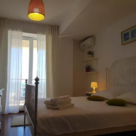 Summerland Apartment Mamaia
